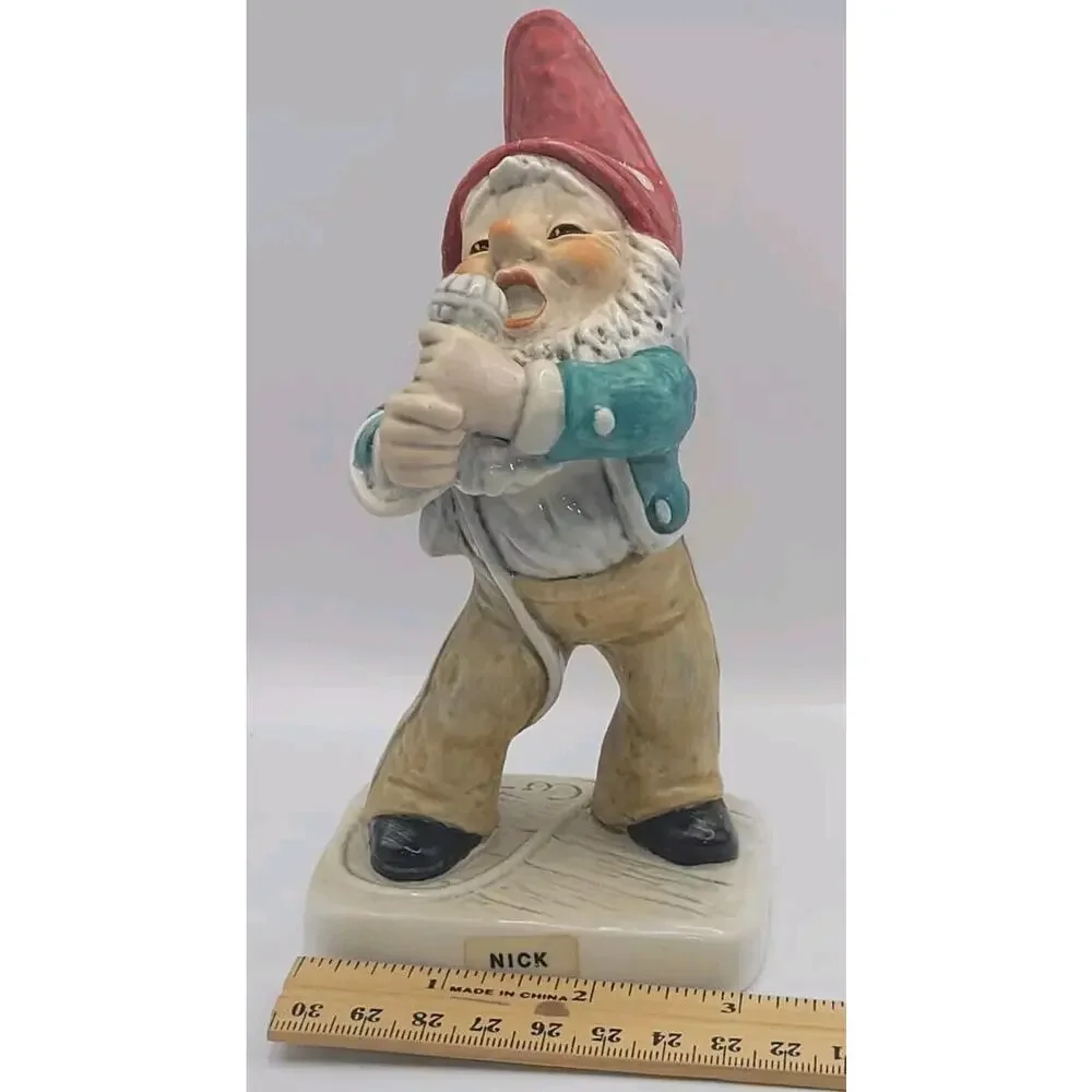 GOEBEL Co-Boy NICK the NIGHTCLUB Singer GNOME FIGURE Retired West Germany Hubbel